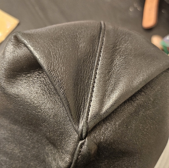 Saint Laurent Black Leather Teddy Bucket Bag - Picture 3 of 16